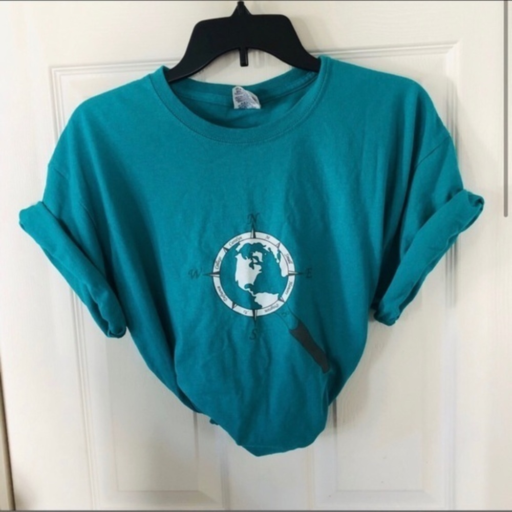 Turquoise compass world globe cotton graphic shirt size large unisex